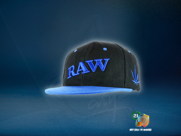 Raw | Gorra ajustable con cierre a presión.